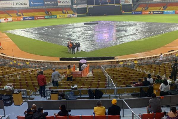 Suspendido el partido entre toros del este y Águilas Cibaeñas