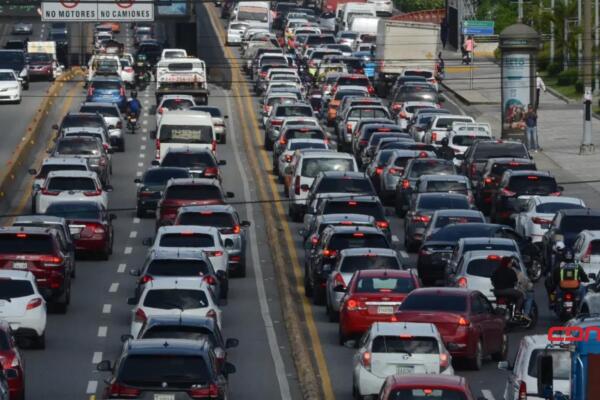 Conductores del transporte público se quejan por las pérdidas generadas por los taponamientos.