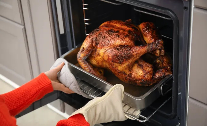 Desde supermercados hasta asociaciones sin fines de lucro, estarán dando pavos gratis para este Thanksgiving 2024