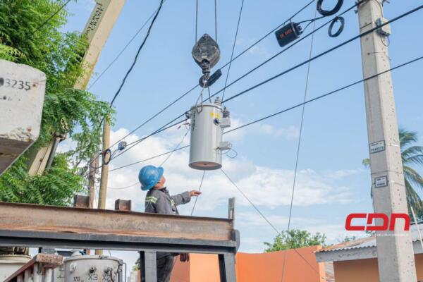 Los residentes de las zonas intervenidas expresaron su agradecimiento a Edesur. Fofo: Fuente externa 