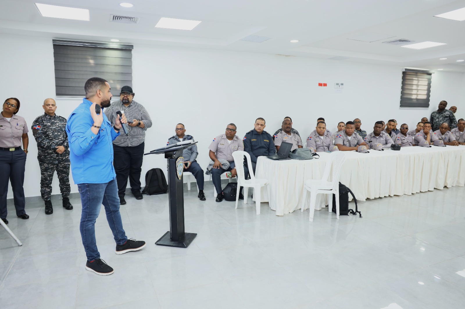 DIPLAN capacita a operadores en nueva aplicación para atención de emergencias