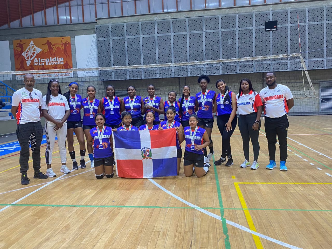 RD gana medalla de plata en primer Torneo Internacional Wolves Voley Antioquia