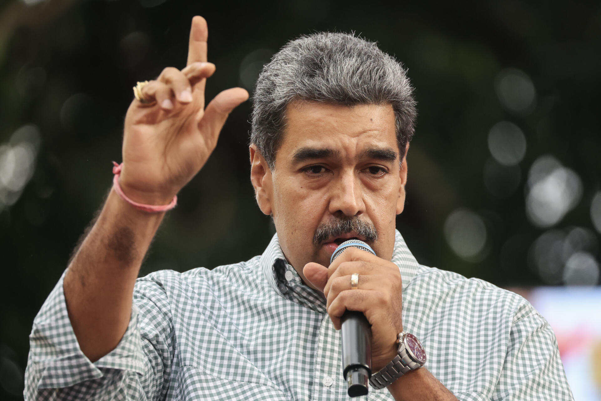 Maduro advierte que Venezuela cuenta con "más de 5.000" misiles para la defensa antiaérea