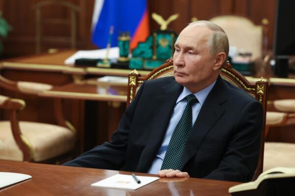 Vladímir Putin aprobó hoy una doctrina nuclear que permite respuestas con armamento nuclear ante ataques amenacen la soberanía de Rusia (foto: EFE)