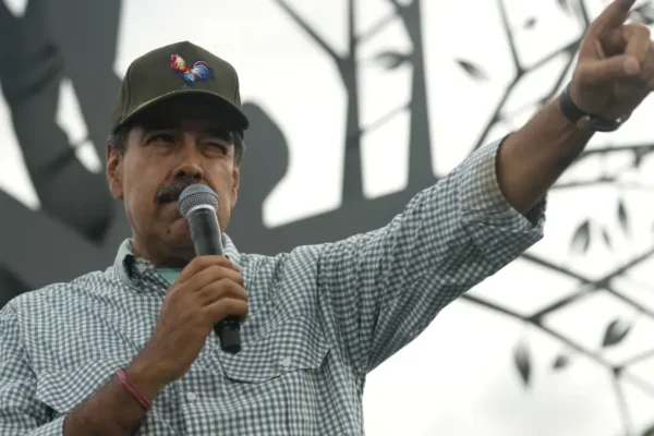 Maduro llama 