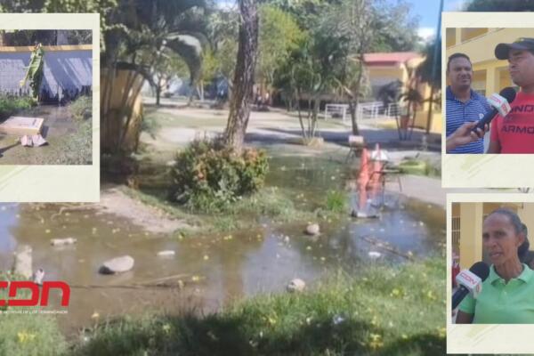 La amenaza es mayor porque esas aguas cloacales salen de los baños de un residencial. Foto: CDN Digital 
