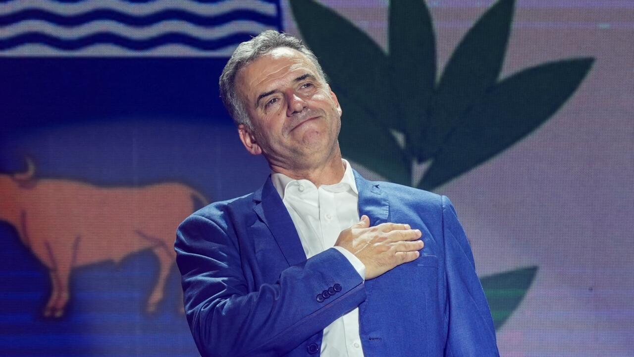 Yamandú Orsi gana las elecciones en un Uruguay