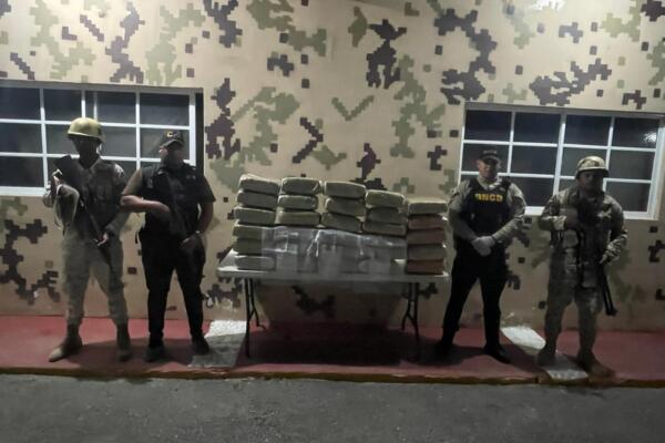 En distintos operativos realizados en Pedernales se lograron confiscar distintas cantidades de drogas, presumiblemente marihuana.