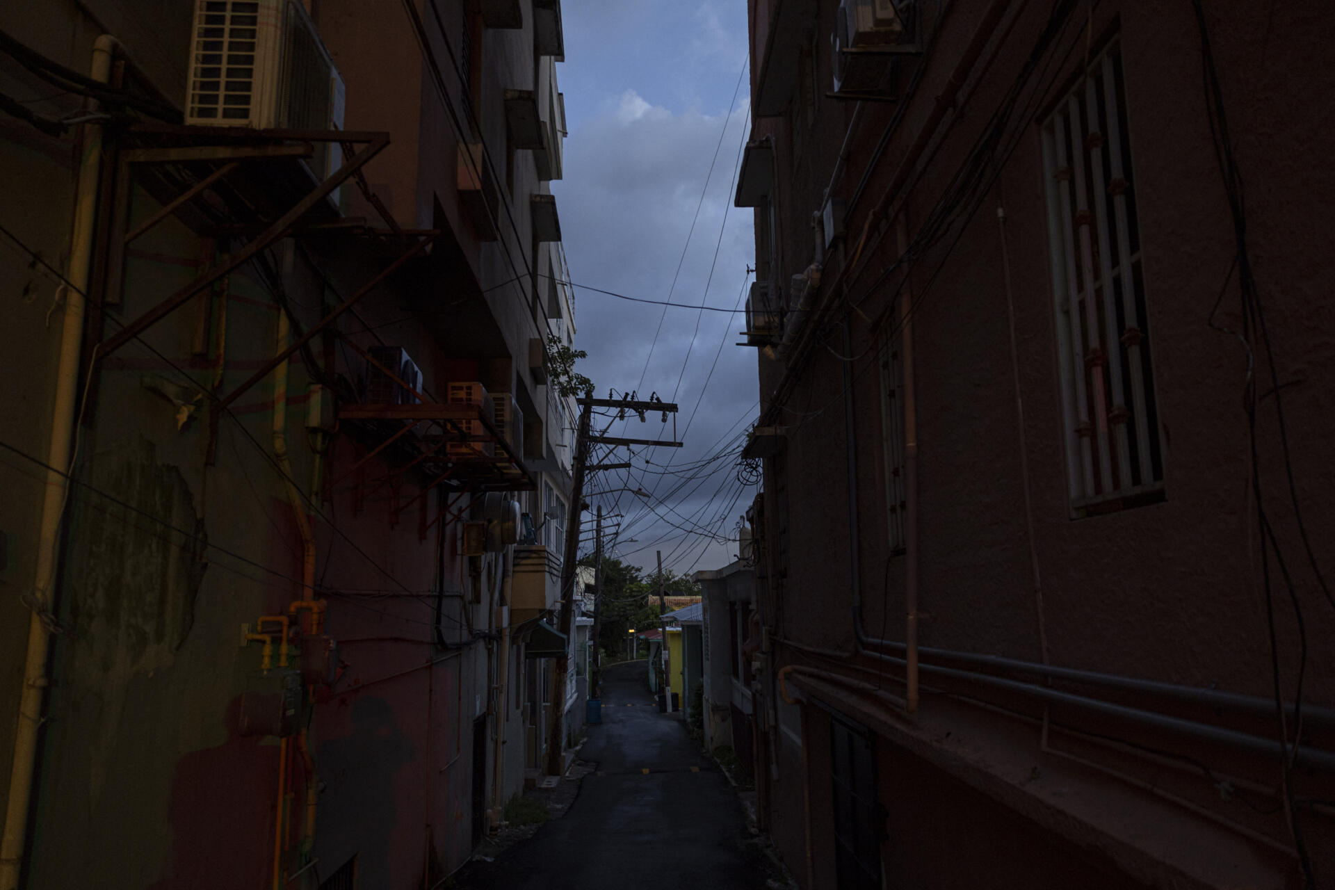 Puerto Rico sufre apagón masivo a pocas horas de la Nochevieja