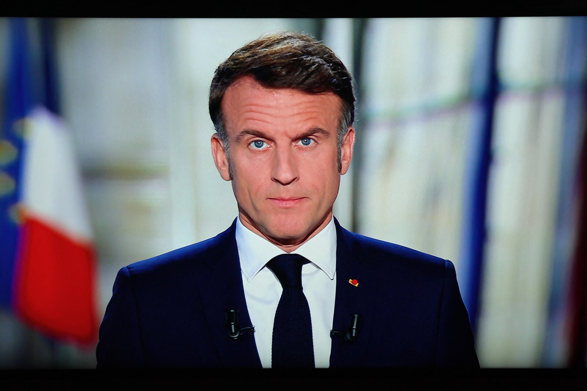 Macron dice que pedirá a los franceses que "decidan" sobre "temas cruciales" en 2025