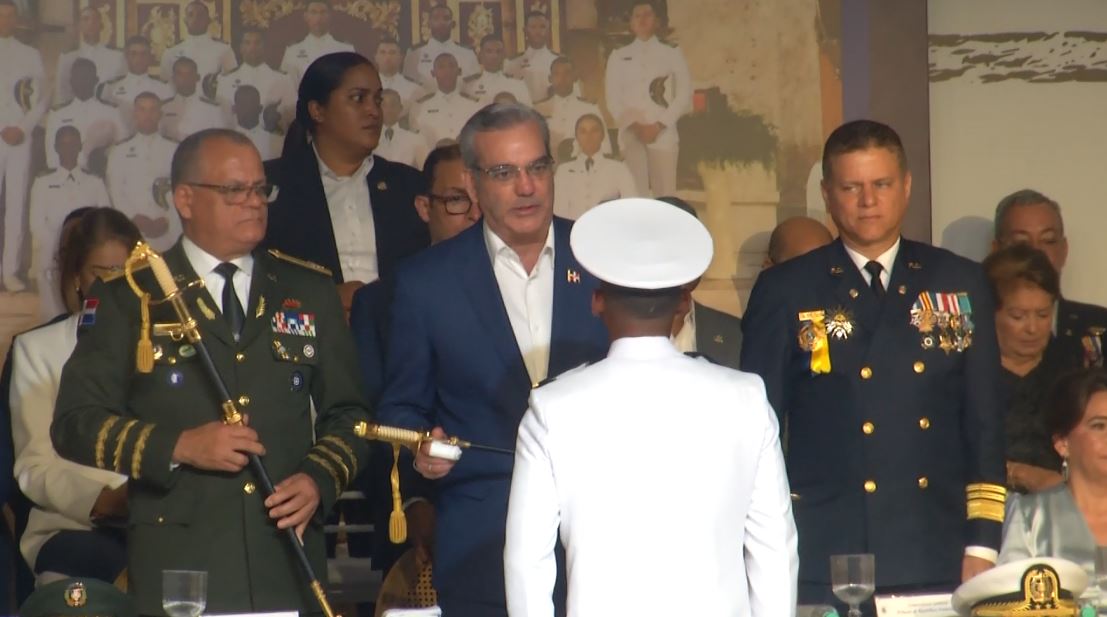 ¿Qué le pasó al presidente Abinader el miércoles en la tarde?: "El misterio que envuelve" el dedo vendado