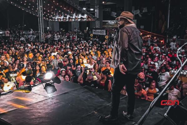 El talentoso cantautor dominicano Badir está listo para cerrar un año espectacular en su carrera musical. (foto, fuente externa)