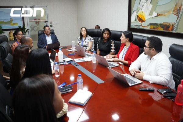 Reunión donde se habla de la regularización de Anteproyecto del régimen de concesiones