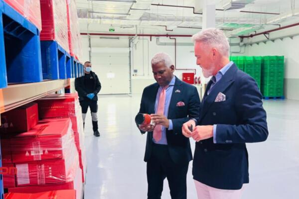 Embajada de RD en Arabia Saudita promueve oferta exportable del país en comercios de RIAD. (foto, fuente externa)
