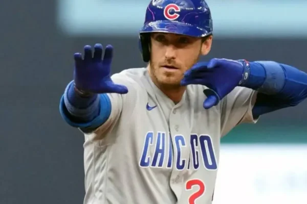 Bellinger ascendió rápidamente después de su debut en las Grandes Ligas con los Dodgers en el 2017. Ese año, conectó 39 jonrones con OPS de .933 y fue Novato del Año de la Liga Nacional. Dos temporadas después, fue nombrado JMV de la Liga Nacional tras registrar una línea ofensiva de .305/.406/.629 con 47 cuadrangulares.