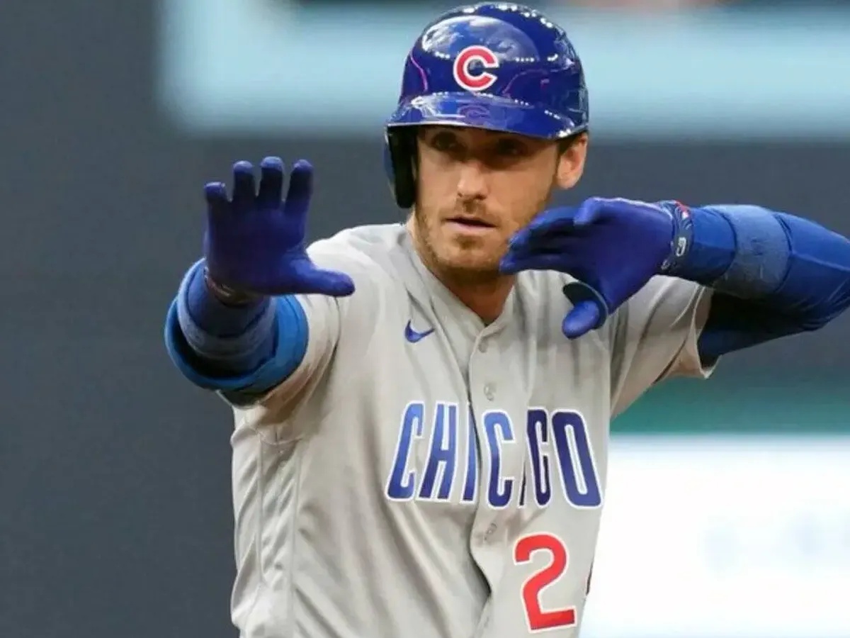 Bellinger ascendió rápidamente después de su debut en las Grandes Ligas con los Dodgers en el 2017. Ese año, conectó 39 jonrones con OPS de .933 y fue Novato del Año de la Liga Nacional. Dos temporadas después, fue nombrado JMV de la Liga Nacional tras registrar una línea ofensiva de .305/.406/.629 con 47 cuadrangulares.