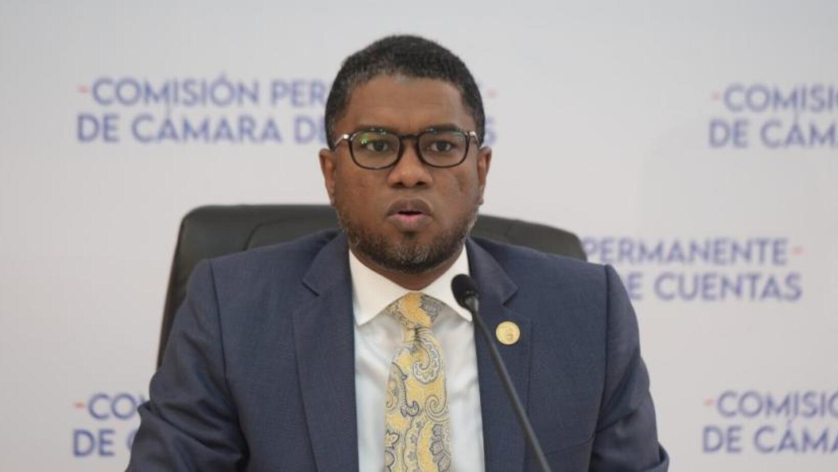 Critican entrevista de Janel Ramírez para Cámara de Cuentas