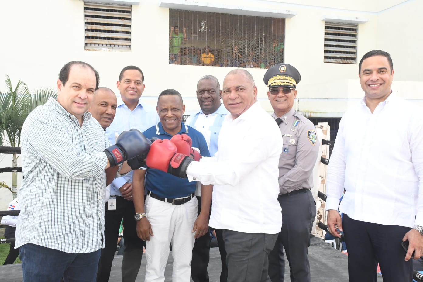 Los viceministros de Deportes, Franklin De la Mota, y Leopoldo Portes, así como el coronel Roberto Hernández Basilio, director de la DGSPC, destacaron la celebración de la actividad, que definieron como de gran estímulo para un amplio grupo de personas que en la actualidad se encuentran privadas de libertad.
