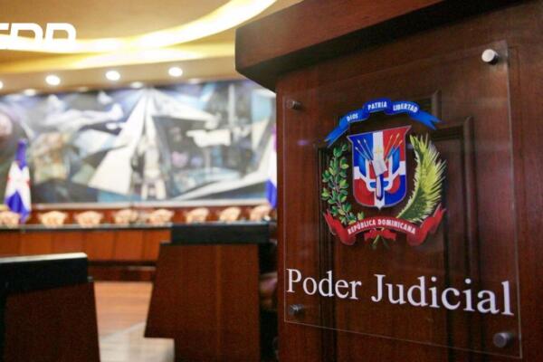 Más de 300 jueces del sistema judicial dominicano solicitaron al Consejo del Poder Judicial un aumento general de salarios. Foto: Fuente Externa