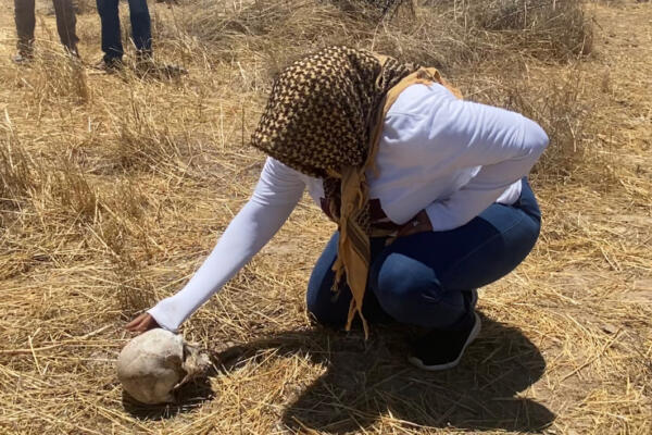 Los restos humanos de al menos 15 personas fueron localizados en fosas clandestinas en México. EFE/Daniel Sánchez