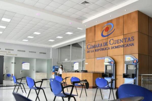 Uno de los actuales miembros de la Cámara de Cuentas dijo que sectores corruptos financian campaña de descrédito a la institución.