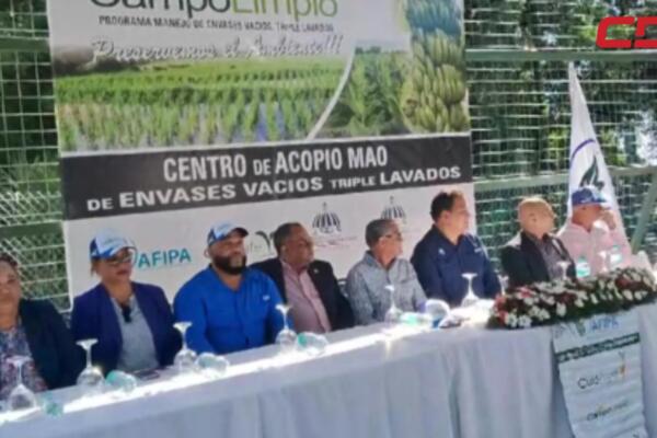 Centro de acopio de envases vacíos de agroprotectores y productos en Boca de Mao.