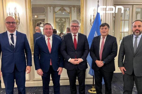 Diferentes autoridades reunidas en el Convenio de Chicago