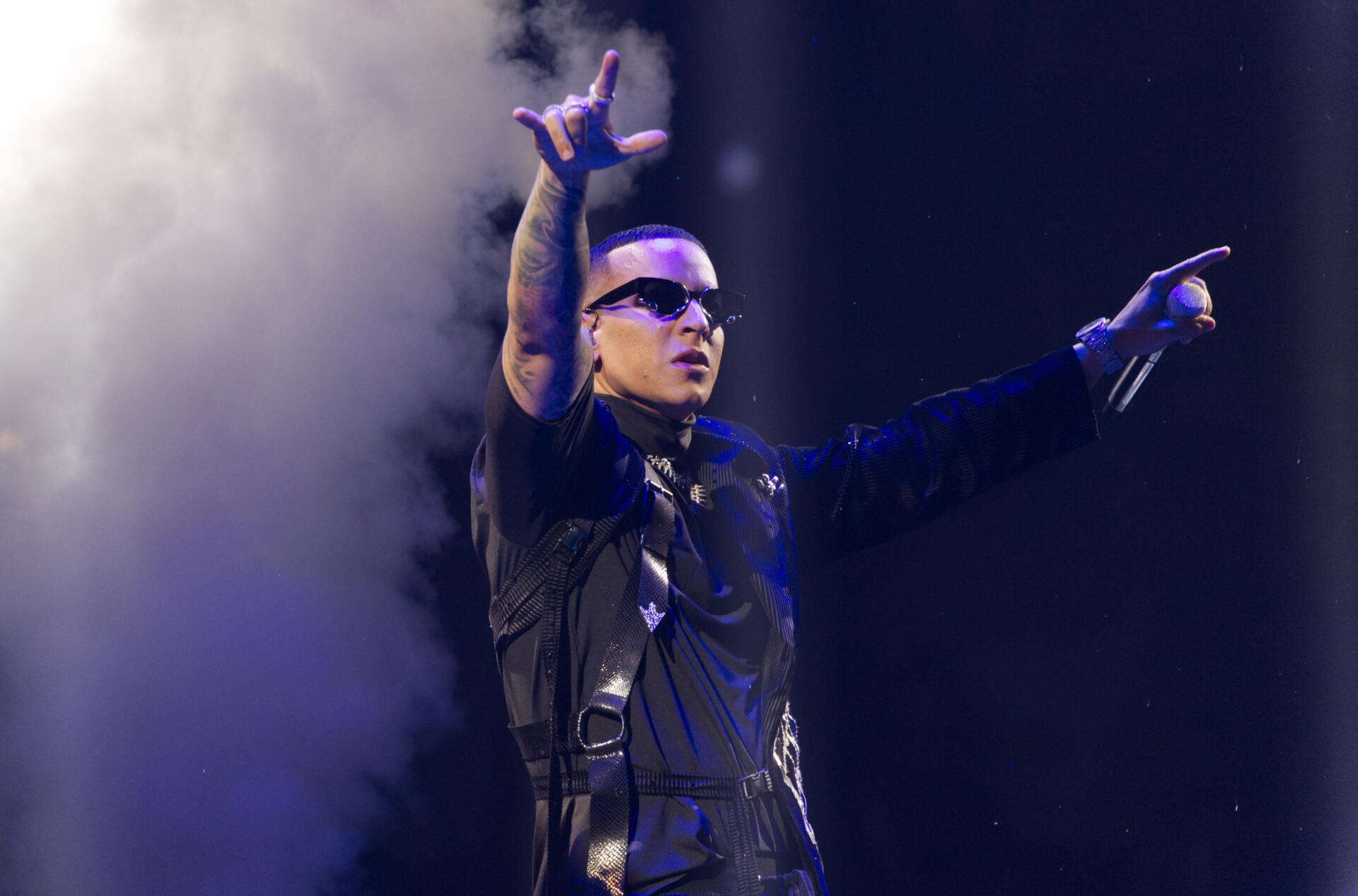Defensa de Daddy Yankee solicita "vista urgente" en demandas contra su esposa y su cuñada