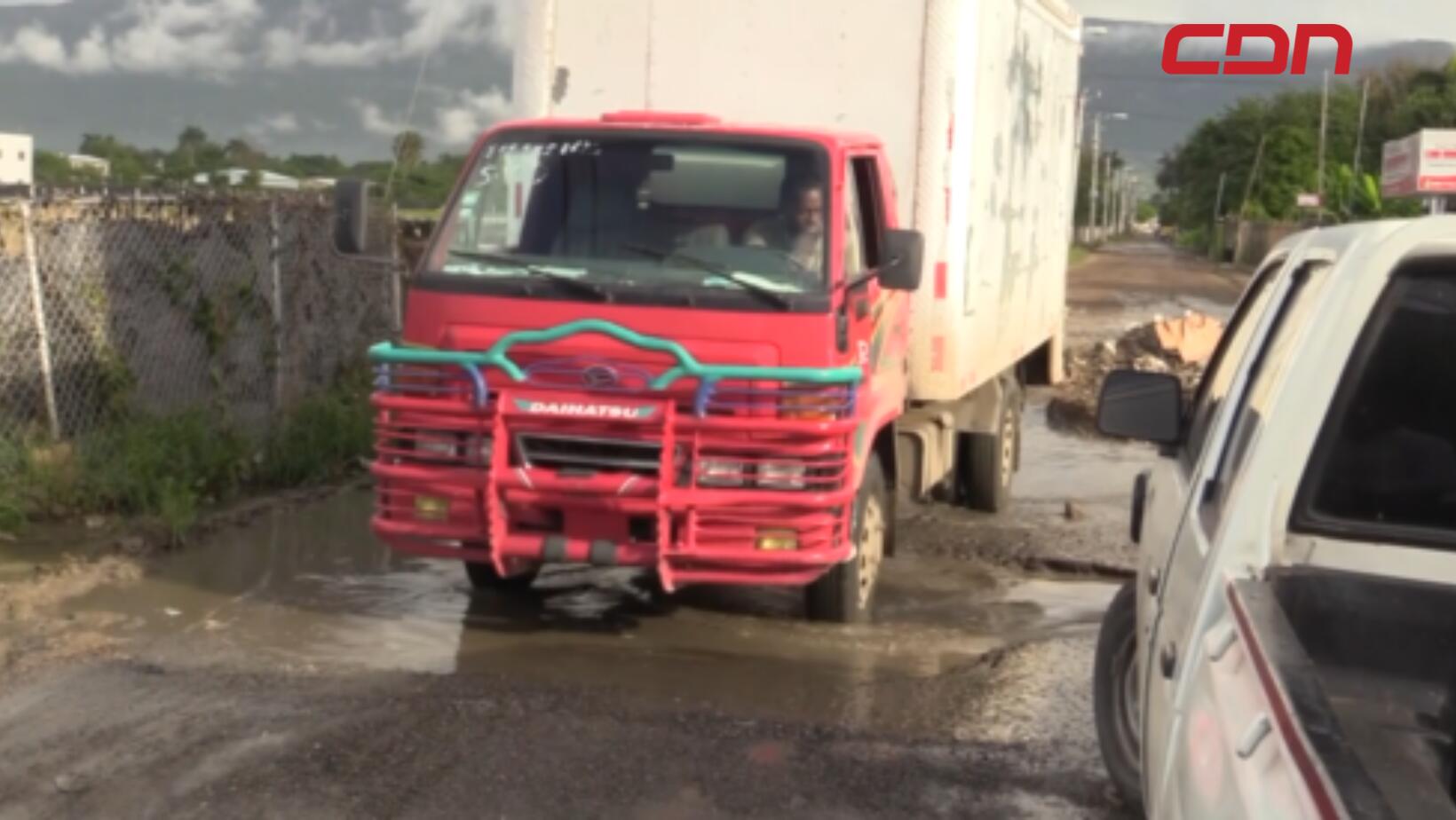 En los Tocones piden arreglo de calles