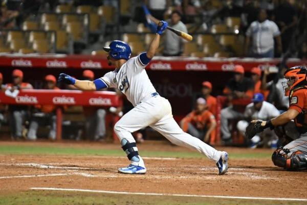 El Licey, al vencer a los Toros, consiguió su victoria número 25 de la temporada y pone su número mágico de clasificar en 1.