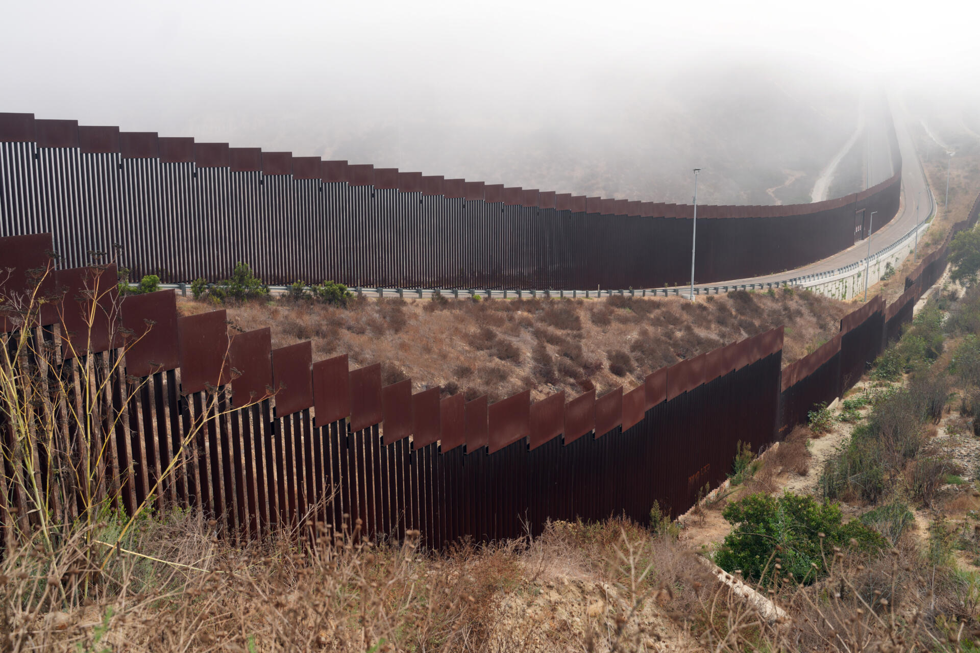 Biden concederá la frontera con México con una reducción de detenciones de migrantes