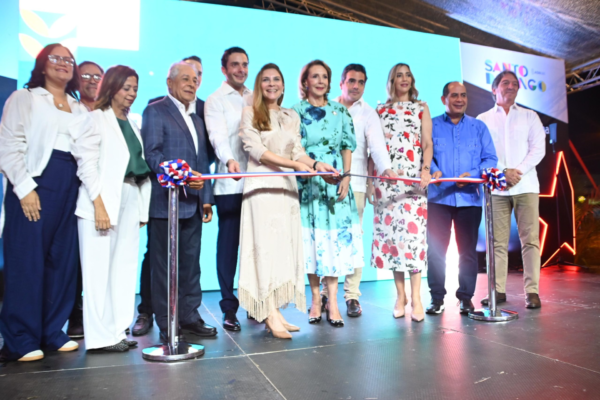 Alcaldesa Carolina Mejía y Grupo Magna presentan nuevo parque Ambiental Los Próceres convertido en cruce peatonal seguro
