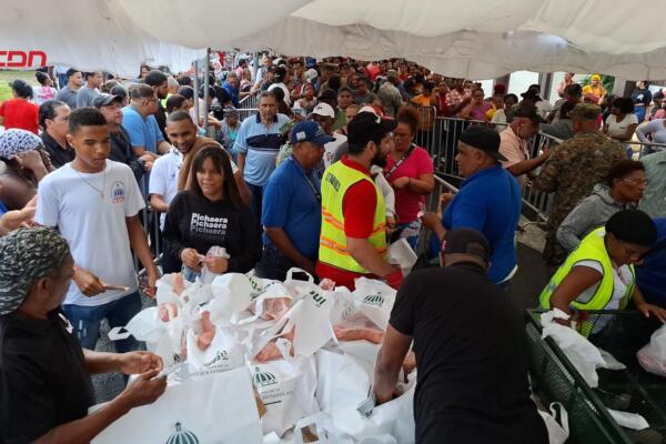 Inespre inicia formalmente la feria Navidad del cambio. (foto, fuente externa)