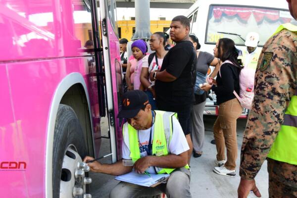 Intrant inspecciona 2,750 vehículos en operativo 