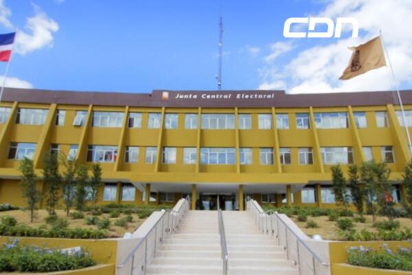 El choque entre los partidos se produjo durante una audiencia pública para tratar lo relativo a las candidaturas independientes. Foto: Fuente externa 