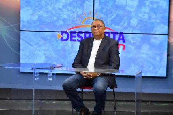 El psiquiatra José Miguel Gómez invitó a los pacientes a no abandonar sus medicamentos ni tratamiento médico en el mes de diciembre.
