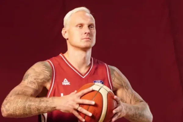 Jannis Timma jugó al lado de Kristap Porzingis