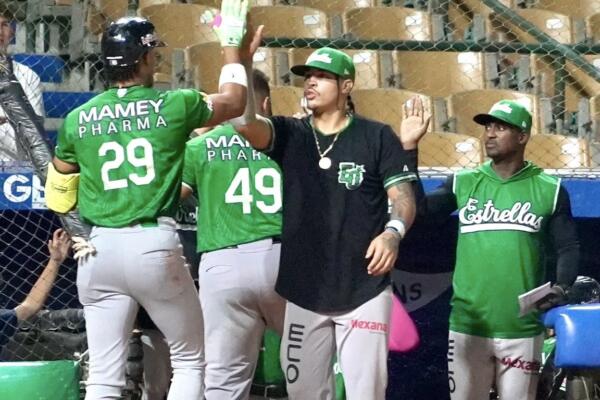 José barrero anotó carrera, en la victoria de las Estrellas sobre los Leones del Escogido
