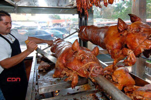 Pro Consumidor supervisa lechoneras para garantizar la seguridad alimentaria en la Navidad. (foto, funte externa)