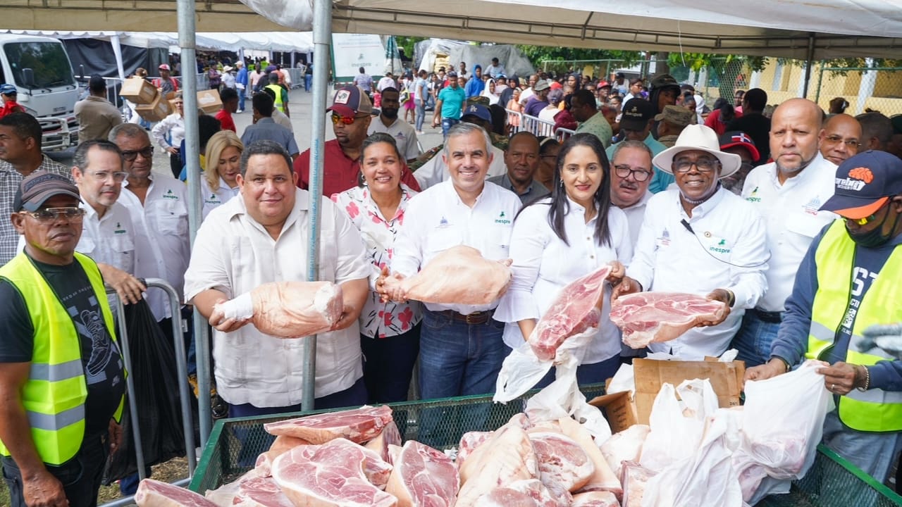 Más de 70 mil personas beneficiadas en la feria “La Navidad del Cambio” en Azua