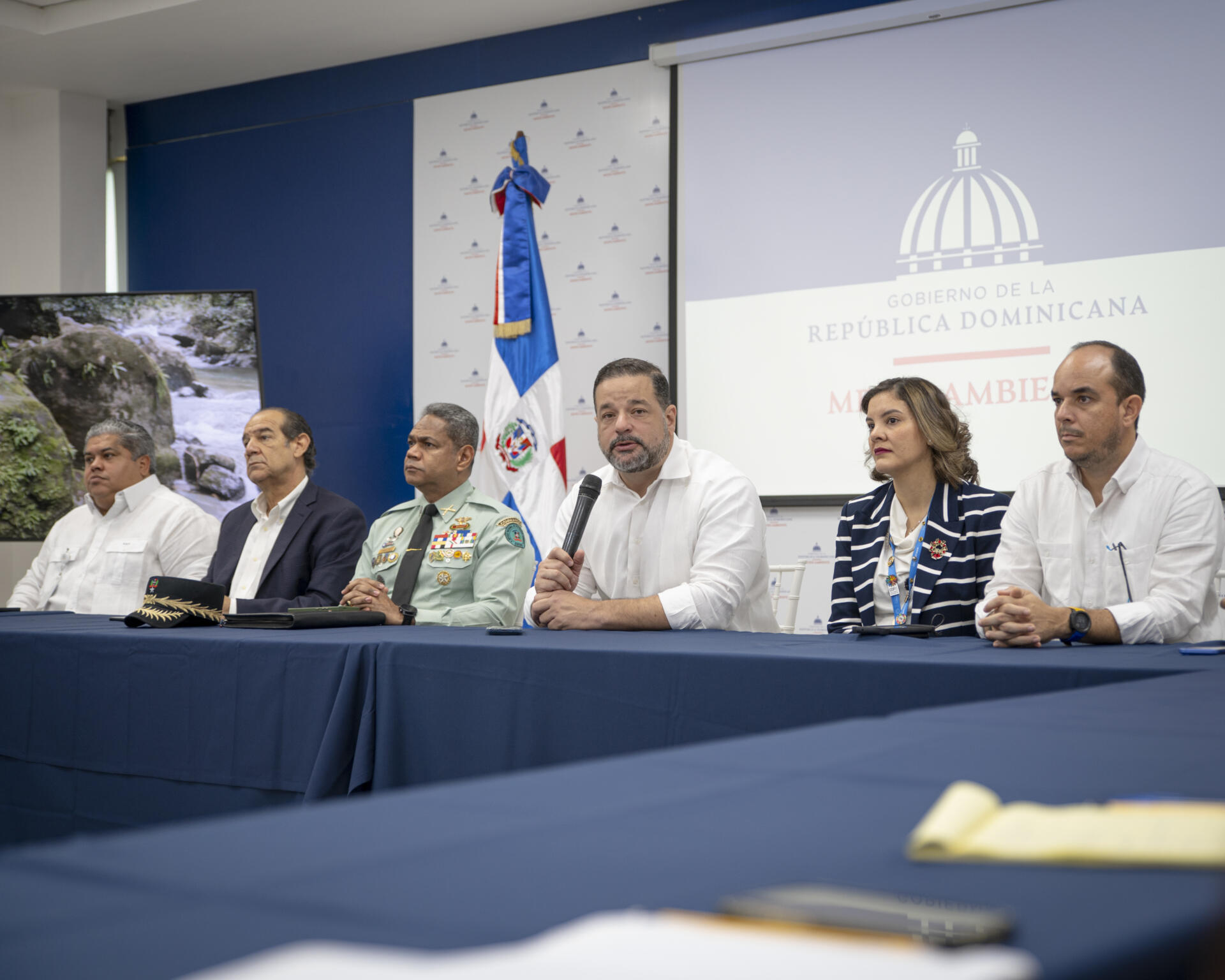 Ministro de Medio Ambiente resalta importancia de preservar los recursos naturales