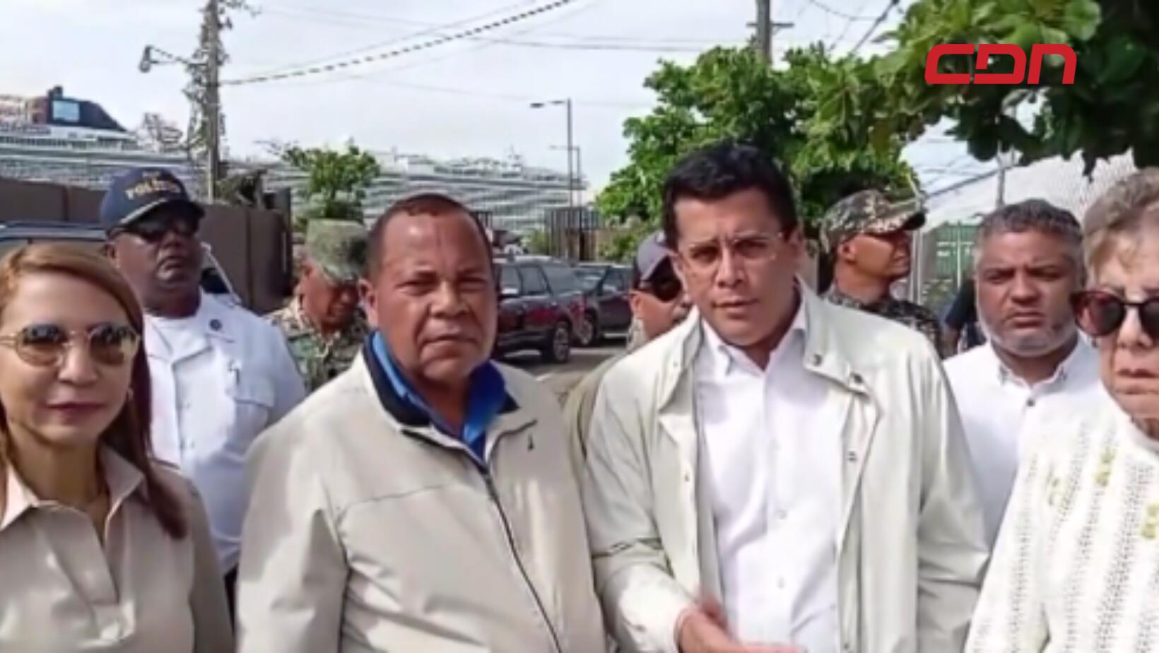 Ministro de Turismo visita zonas afectadas por las lluvias en Puerto Plata