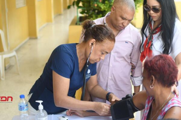 Esta jornada, organizada por la Fundación Joselito, tuvo como objetivo ofrecer atención médica gratuita a los residentes de la comunidad. (foto, fuente externa)