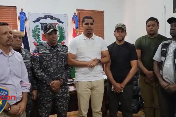 Policía Nacional y Ministerio Público se reúnen con director de los musicólogos. (foto, fuente externa)