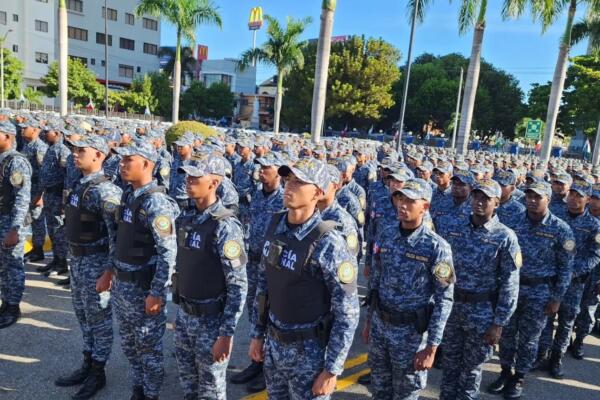 Autoridades fiscales y policiales instaron a la población a  actuar con prudencia y moderación durante las festividades de Navidad y Año Nuevo