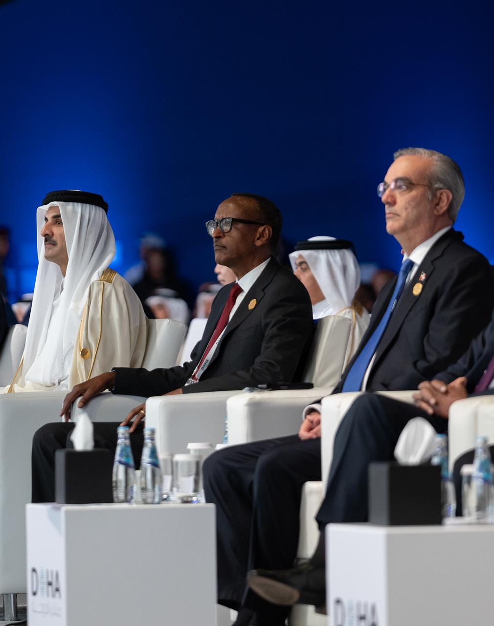 Presidente Abinader agota primera jornada de agenda en Qatar