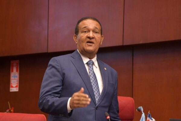 Senador de Santiago asegura trabajará en modernizar reforma laboral y seguridad social