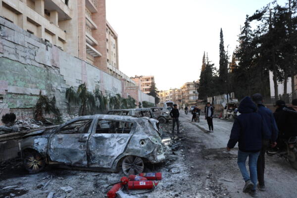 Fotografía de archivo de una calle después de un ataque aéreo, al norte de Siria. EFE/EPA/MOHAMMED AL RIFAI