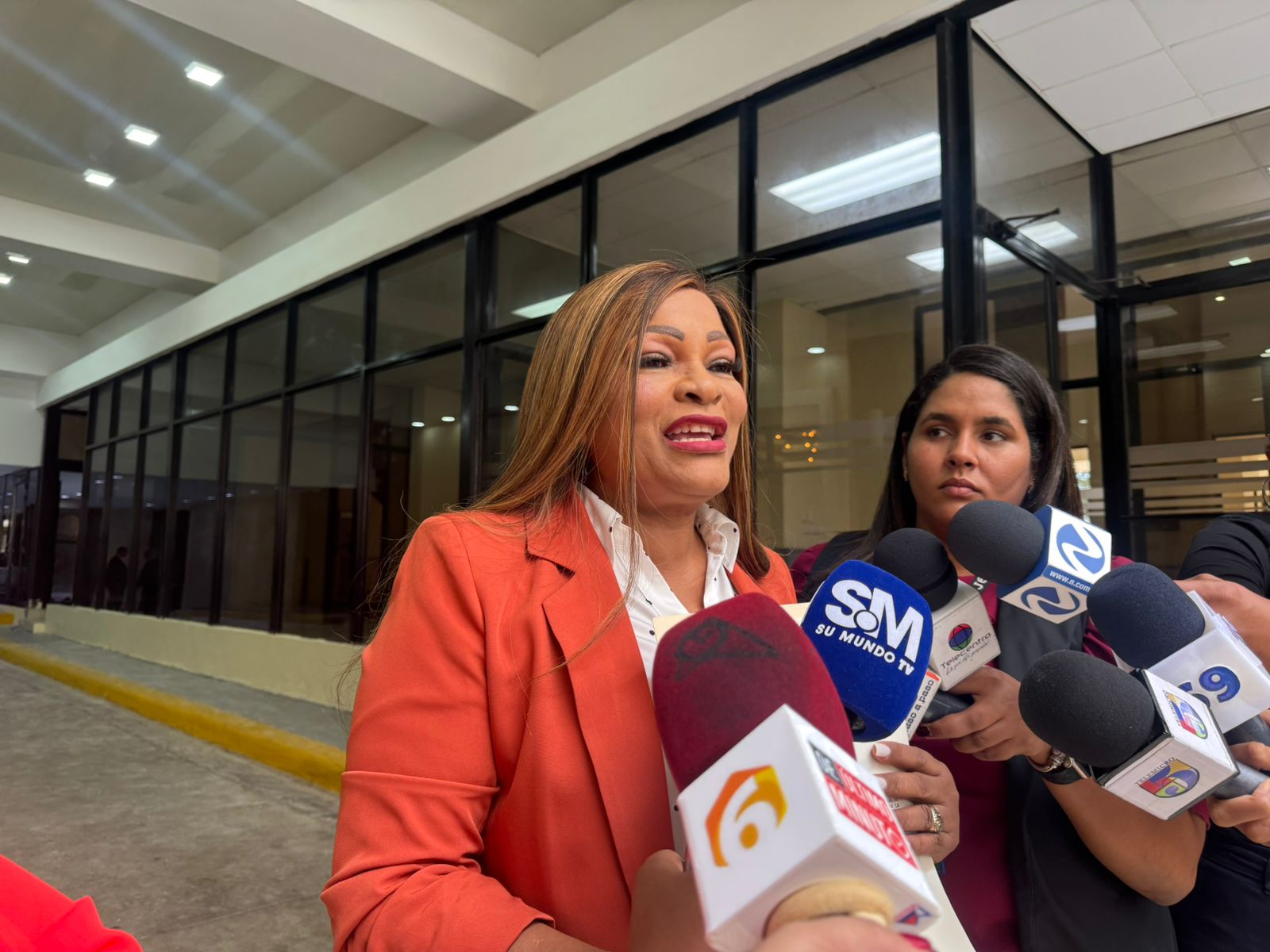 Diputada del PRM propone instituir el “Día Nacional de Acción de Gracias, Oraciones, Ayuno y el Perdón” en RD