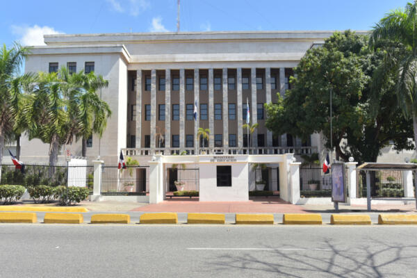 Ministerio de Educación garantizó este martes que todos los estudiantes tendrán un cupo asegurado en el sistema educativo público,